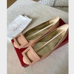 Roger Vivier Classic Gomette Flats in Size 6.5